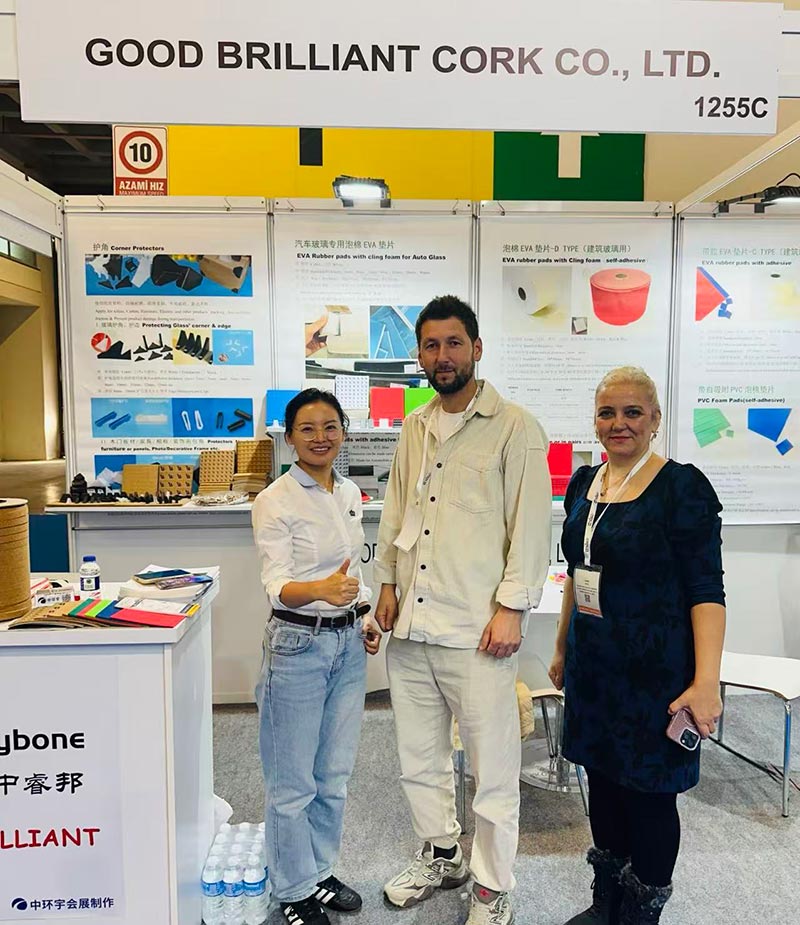 Un container plin în drum spre Marea Britanie!